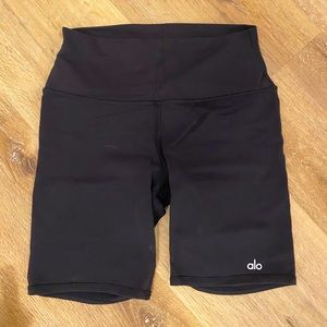 alo biker shorts